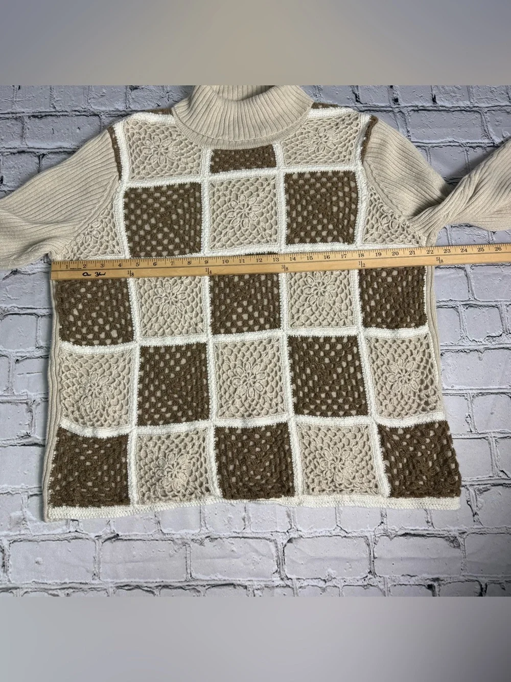 Vtg Y2K Villager Liz Claiborne Cream Brown Crochet Patchwork Turtleneck Sweater